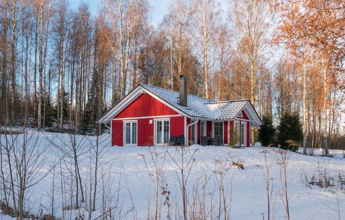 Comfortable Swedish house in a prime location on Lake Rottnan with its own shoreline
