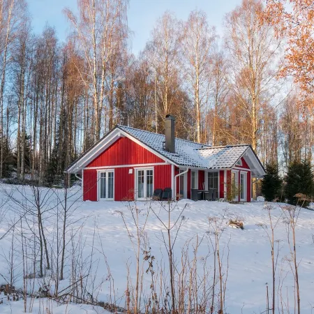 Comfortable Swedish house in a prime location on Lake Rottnan with its own shoreline