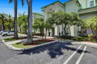 BEAUTIFUL CONDO IN DOWNTOWN DORAL! Macy's  (Miami International) 주변 호텔