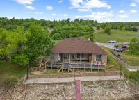 Waterfront Luxury Getaway for Gatherings - 180 Degree Views, Large Deck & Dock