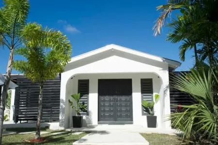 Spectular 4 Bed Luxury Villa, private pool, 5 min to beach - St. James