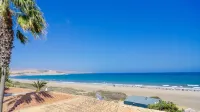 2-room apartment, 50 meters to the beach, panoramic sea view