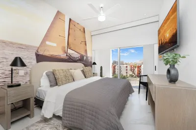 NEW 3BR in the Heart of San Lucas. โรงแรมใกล้The Arch of Cabo San Lucas