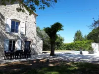 NEW: Beautiful stone house with fireplace and swimming pool