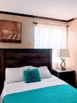 Eden Crest Villa-Ocean and Mountain Views