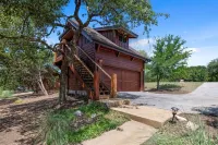 Pickleball & Resort Style Pool - Lake Travis Hill Country Luxury Cabin @ Hollows