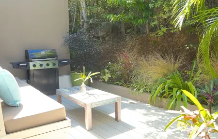 Stylish, Secluded, Hot Tub and Amazing Views