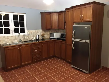 Vista Stays...The Cottage Отели в г. Loango