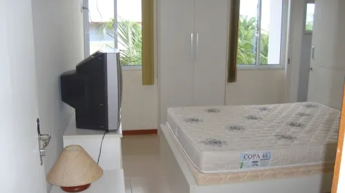 Condominium in front of a beautiful Guarajuba beach, 200 meters on foot, with WIFI and SKY