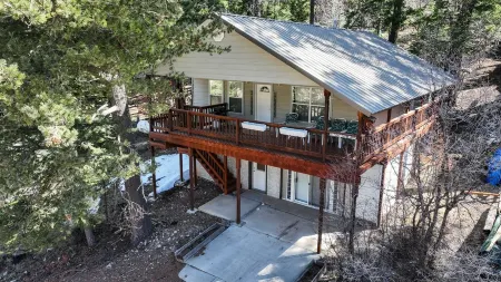 Quiet cabin in Cloudcroft