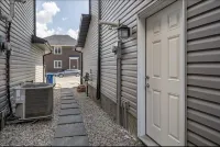 Gorgeous 2 Bedroom 1 Bathroom Guest Suite Hotels near Edgepointe Village