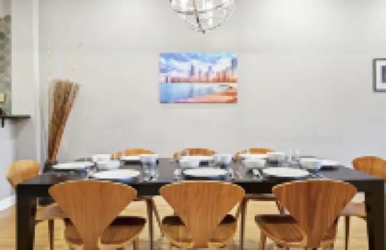 River North 3BR/2BA: HUGE, Parking, Center Chicago