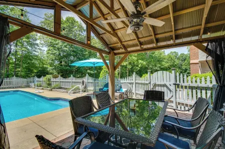 Cozy Virginia Vacation Rental w/ Seasonal Pool!