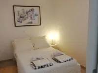 Apartment Olly seafront large terrace with barbecue 4 sunbeds and garden Hotels in Klek