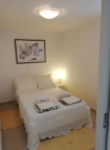 Apartment Olly seafront large terrace with barbecue 4 sunbeds and garden