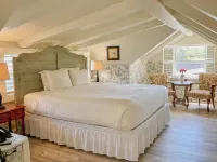 Carmel Green Lantern Inn