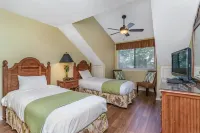 Updated 3 Bedroom, 3 Bathroom Villa, 13D Richmond Park Villa