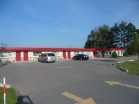 The Silver Birch Motel - Motels