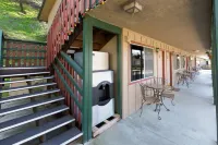 The River Inn Hotels in Three Rivers