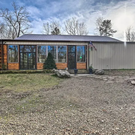 Hidden Oaks Broken Bow Vacation Rental, Pets OK!