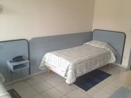 Hotel le Strasbourg Отели рядом с достопримечательностью «Cité de l'Automobile»