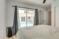 3 Mi to Beach: Modern Retreat in Largo! - Private Pools