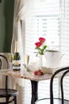Colonial Inn - breakfast