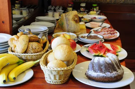 Hotel Schlossresidenz Heitzenhofen Отели в г. Парсберг