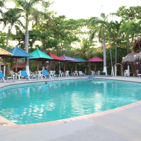 Bay View Hotel Отели в г. Сан Карлос