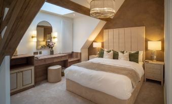 Castle Hotel & Apartments