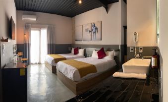 Hotel Next
