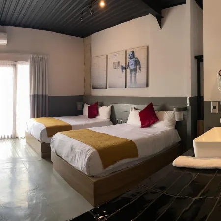 Hotel Next