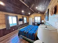 The Rim Rock Inn Hotels in Wayne County