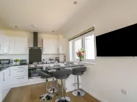 24 Waters Edge Hotels in Banff