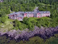 Cove Point Lodge Hotels in Silver Creek Township