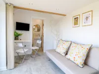 Cuckoo Nest Hotels in North East Derbyshire
