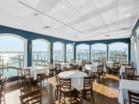 Tavern on the Bay Hotel - Frank Sinatra Suite Hotels in Atlantic County