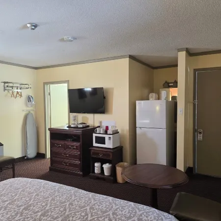 The Village Inn Motel