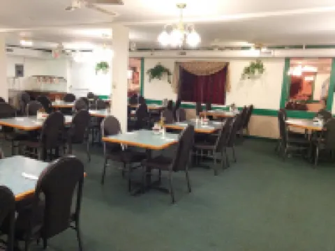 Shamrock Motel Hotels in Valleyview