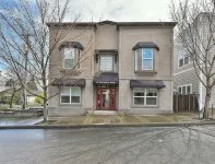 230 4th Street - شقق