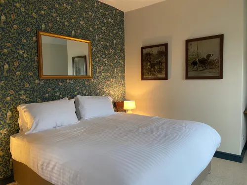 The Seven Stars Hotels in Clutton
