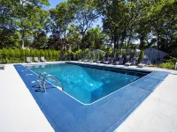 Hamptons Vacation Inn - Swimmingpools