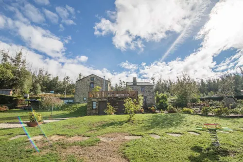 Casa Piñeiro Hotels in Monfero