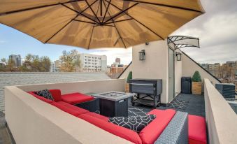 1 Mi to Dtwn Denver: Sleek Duplex w/ Rooftop Deck!