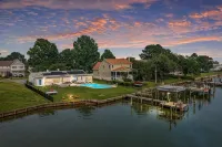 Waterfront Bliss: Ultimate Tilghman Retreat 4 Bedroom Home by Redawning Hotels in Tilghman Island
