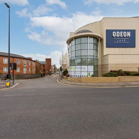 Super Luxe Central Maidenhead Apartment