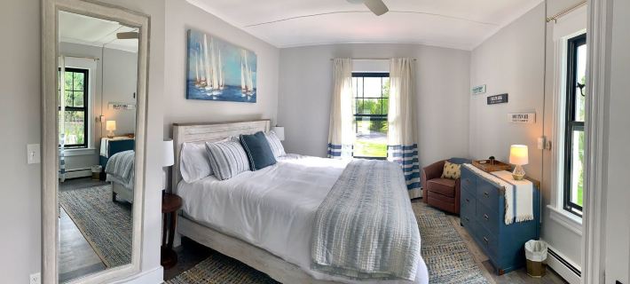 Harbor View Landing Hotels in Groton