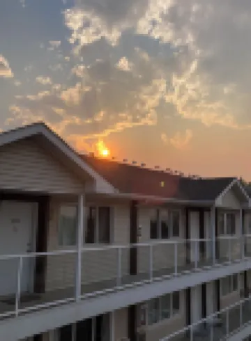 Raccoon Lodge Motel Hotels in 