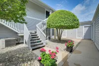 Luxury Lakefront Boyne City Townhome w/ Views! - Wifi