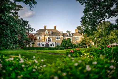 Kane Manor Inn - 2-Star